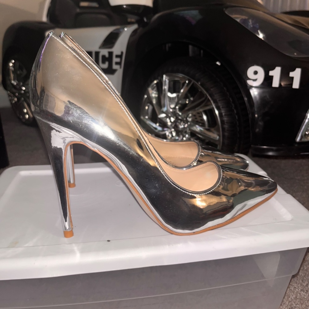 Heel Set - Picture 4 of 4
